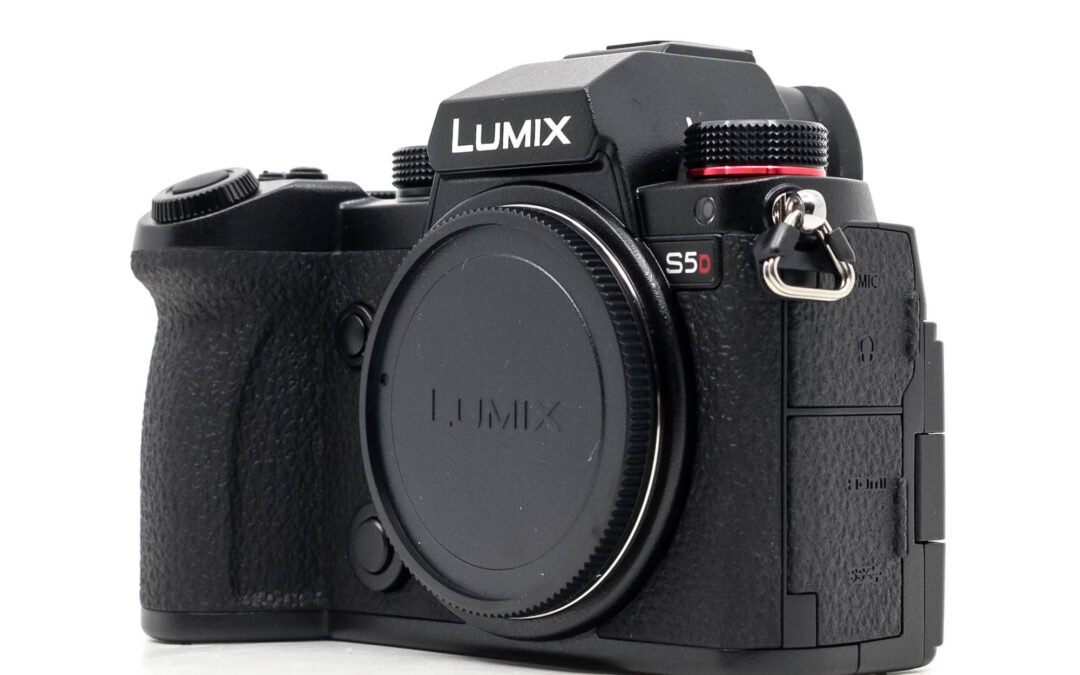 Panasonic Lumix S5D